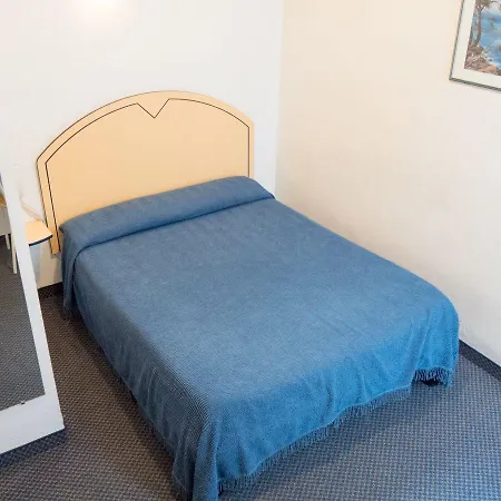 Modern Hotel 2*