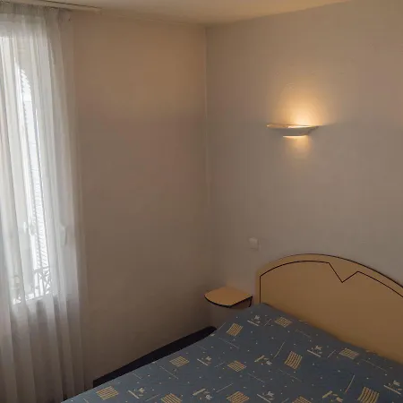 Modern فندق أنتيب