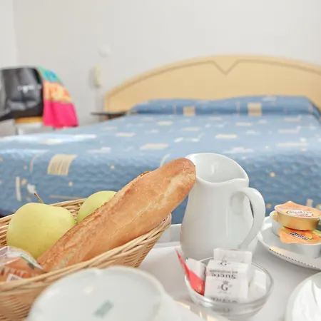 Modern Hotel 2*