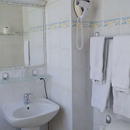 Modern Hotel 2*