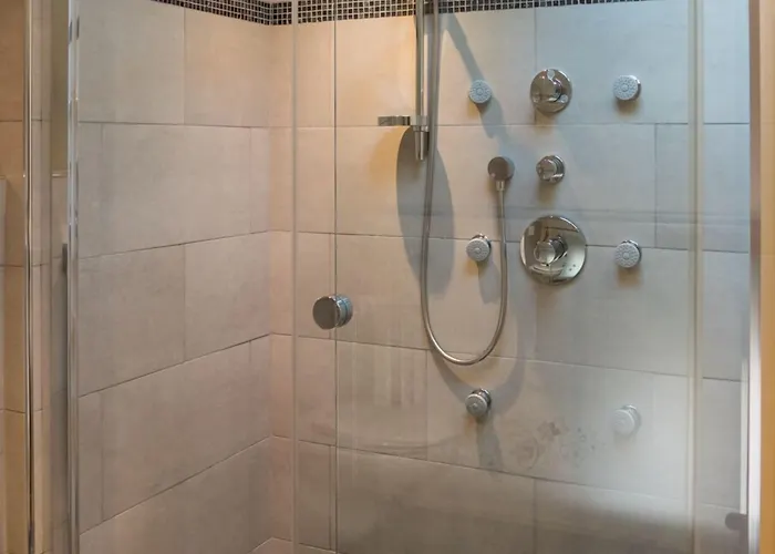 فندق Modern