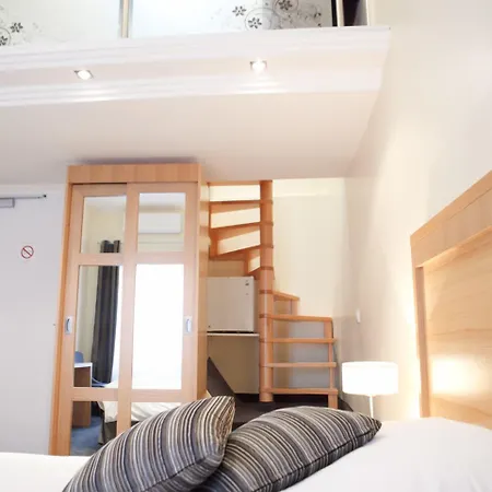 Modern מלון אנטיב