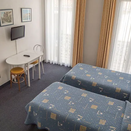 Modern Hotel Antibes